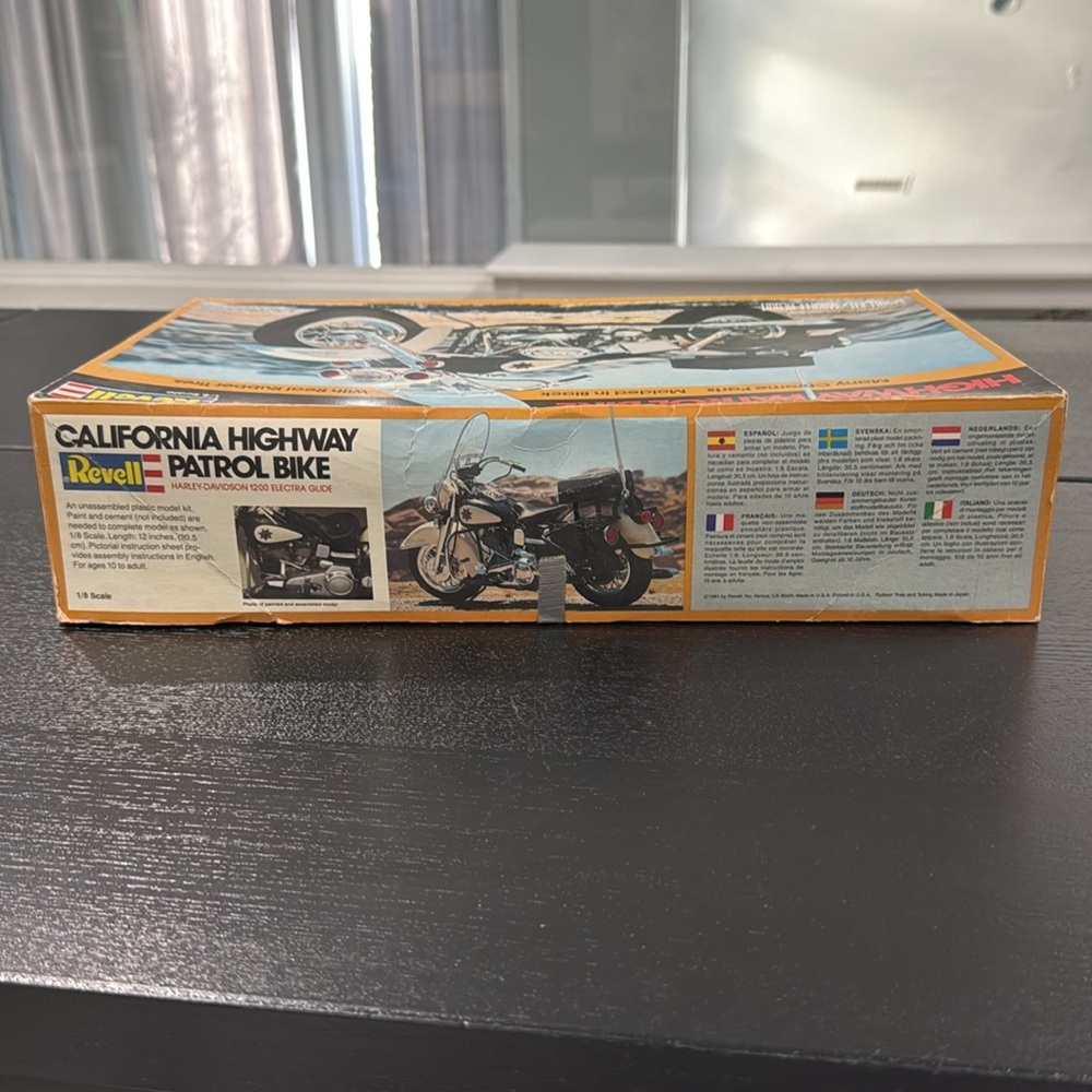 Harley-Davidson Vintage Revell California Highway Patrol Model Motorcycle Kit - Picture 5 of 7